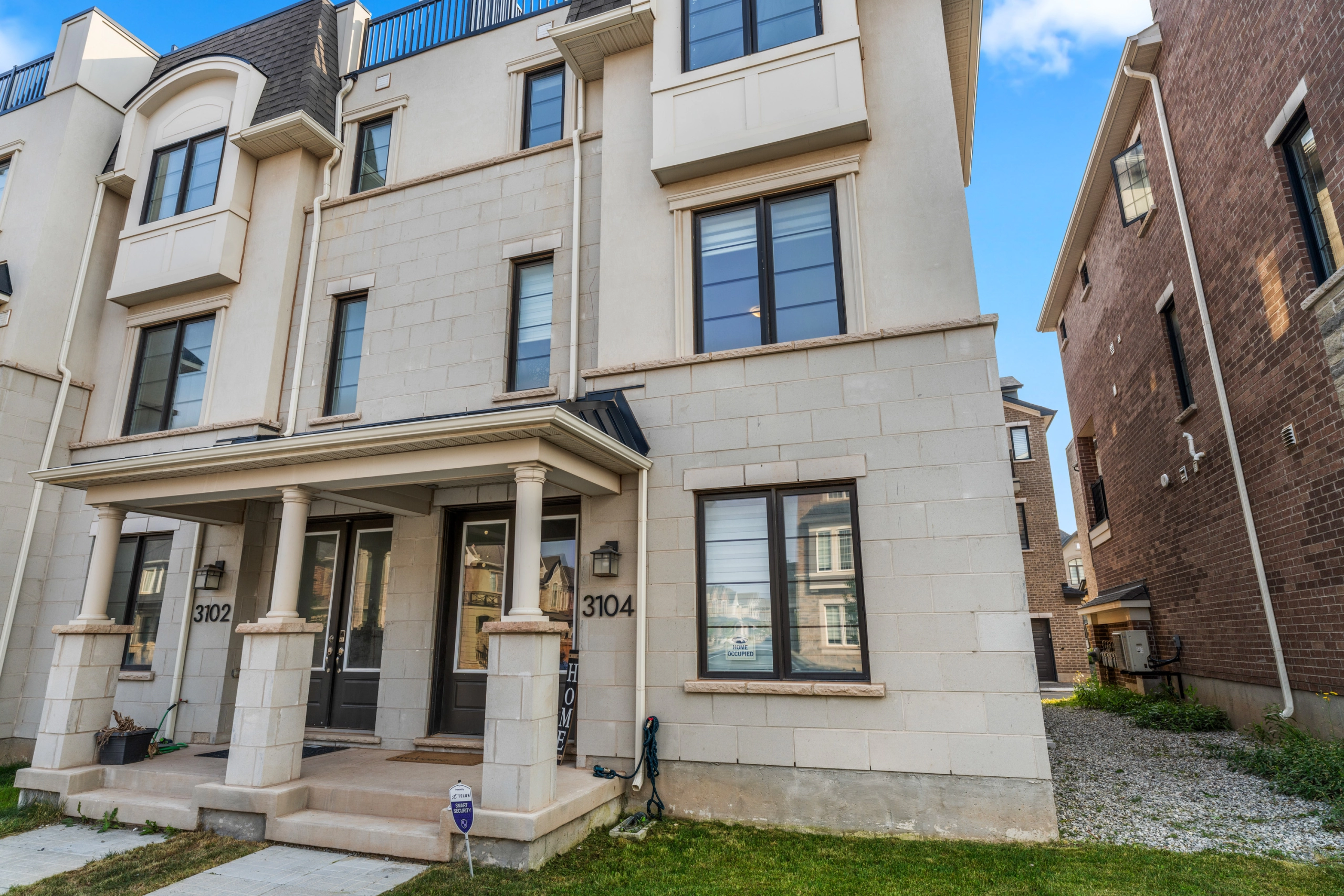 Exterior image of a home for rent in Oakville listed by Toronto Rental Agent, Marco Pedri.