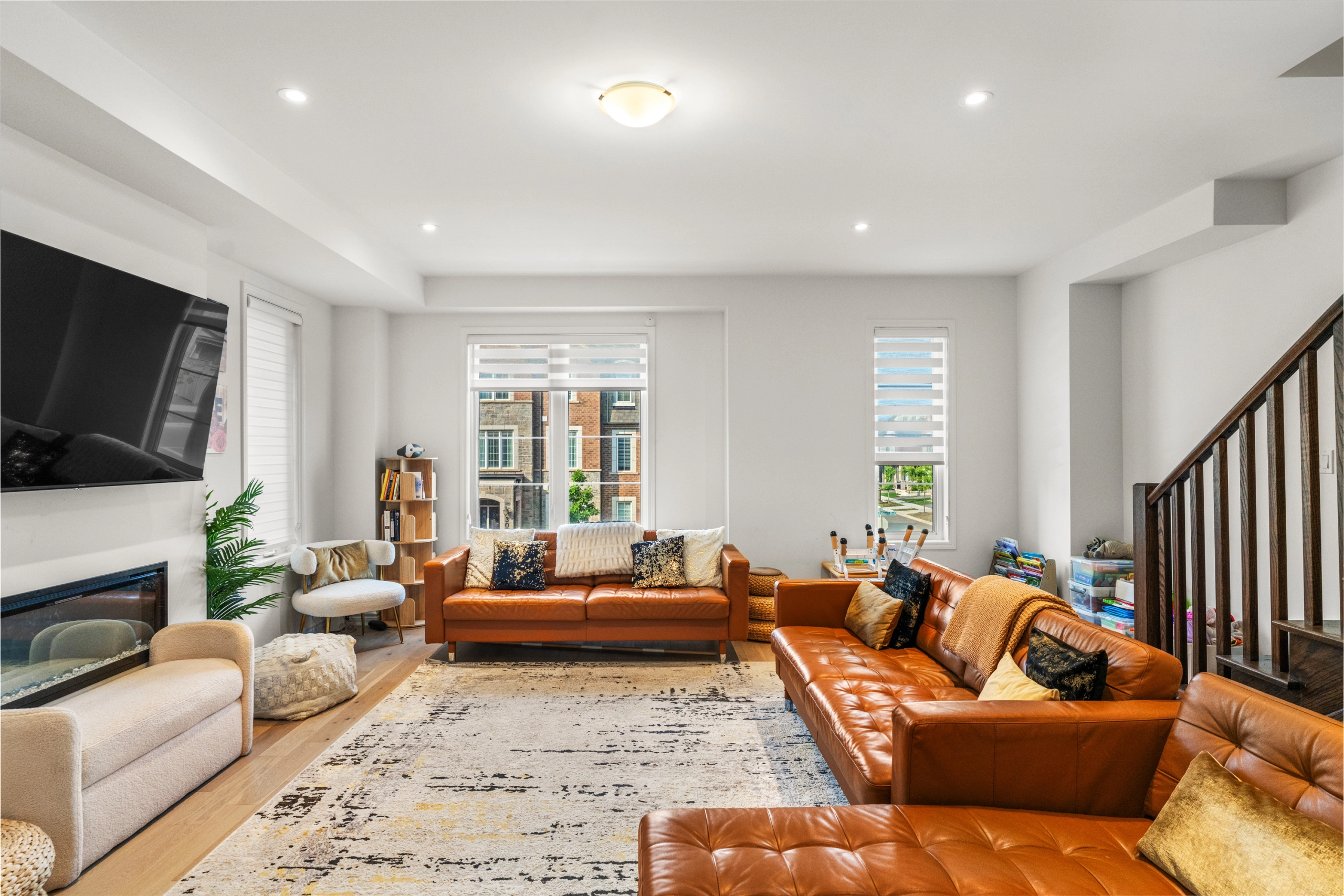 Interior image of 3104 William Cutmore Blvd listed for lease by Toronto rental agent Marco Pedri, Broker with Shoreline Realty Corp., Brokerage.