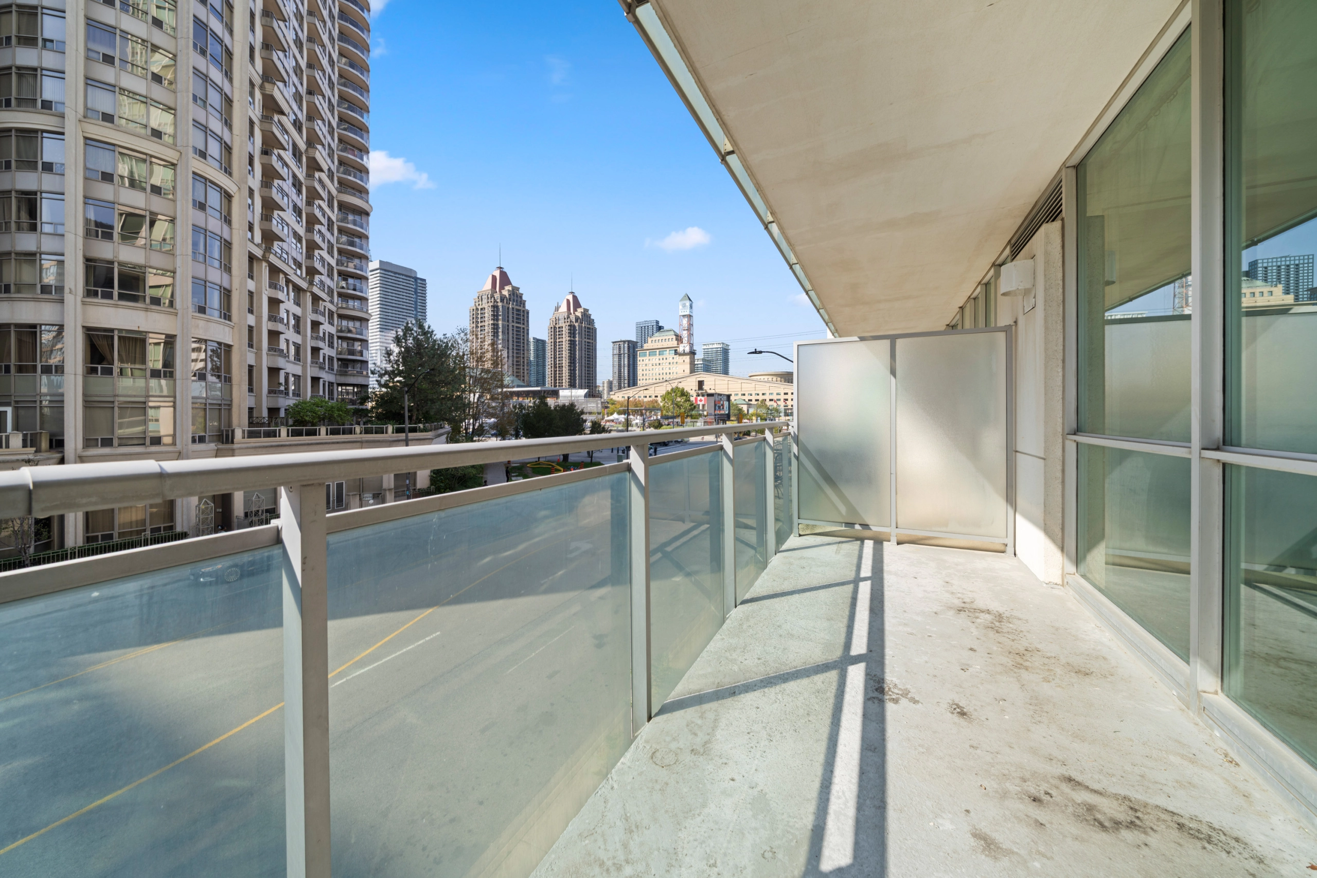 Image of a balcony for a condo that is listed for rent in Toronto that requires tenant insurance.